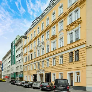 4* Aparthotel Western Celebrity